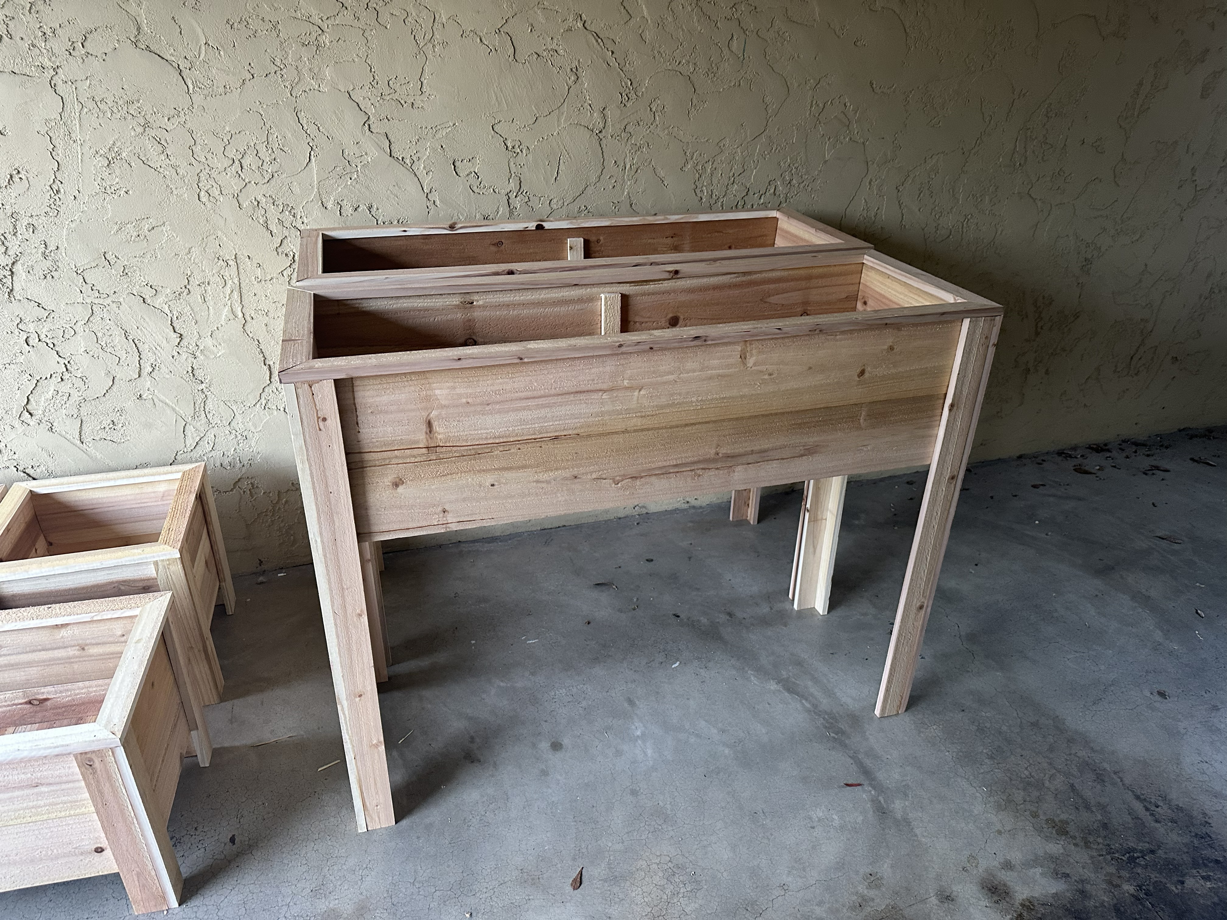 Cedar planter box