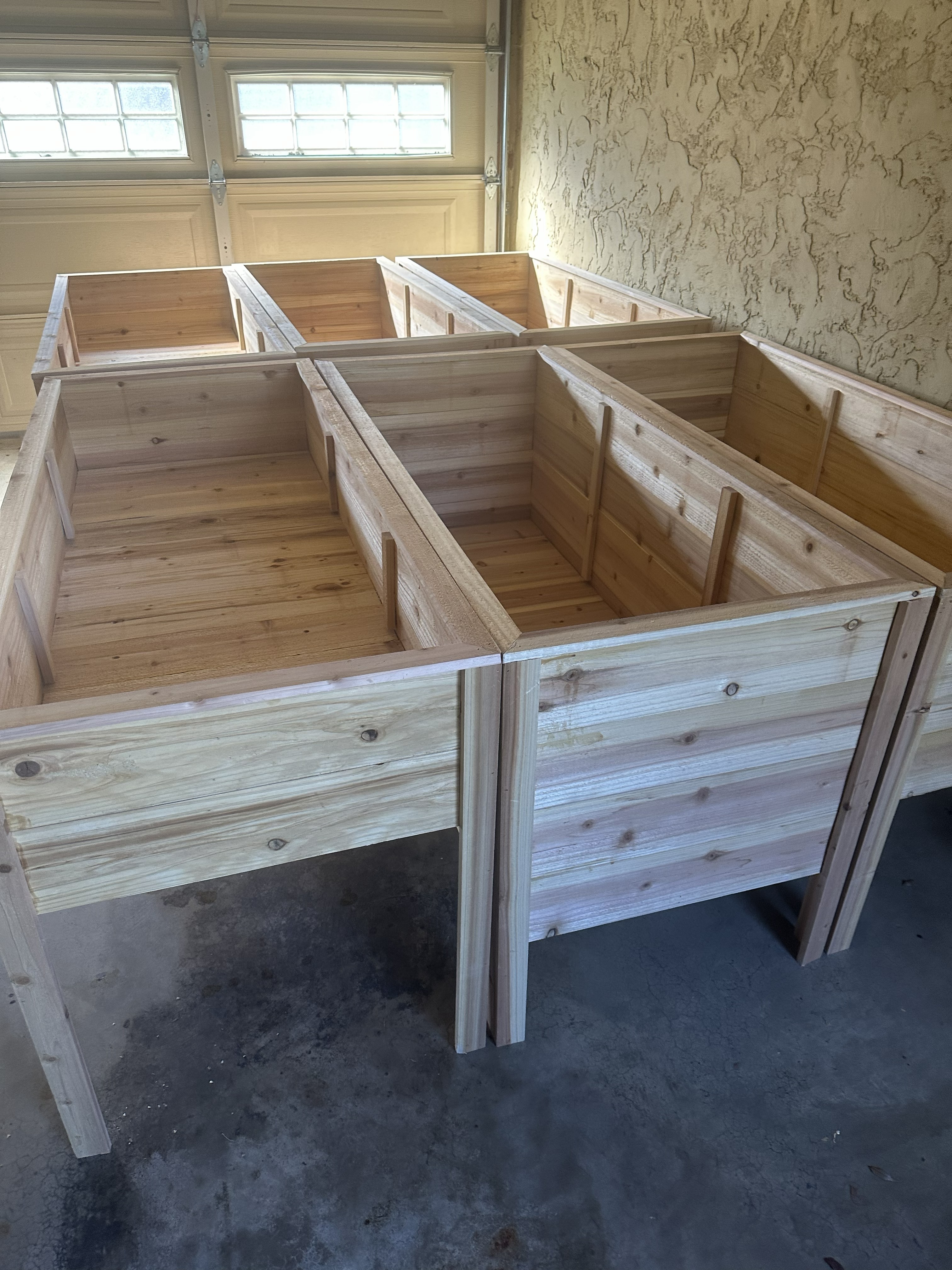 Cedar planter box