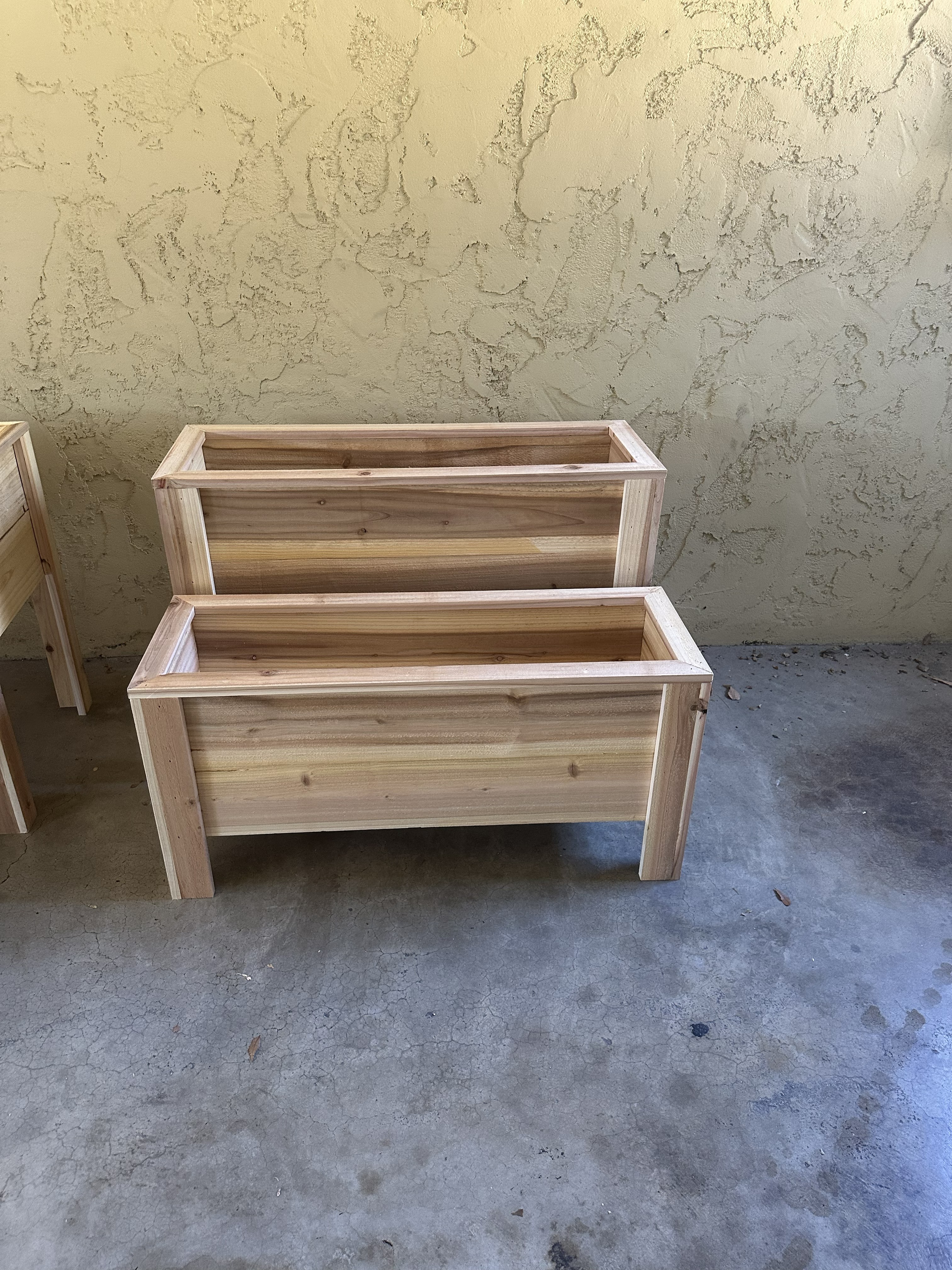 Cedar planter box