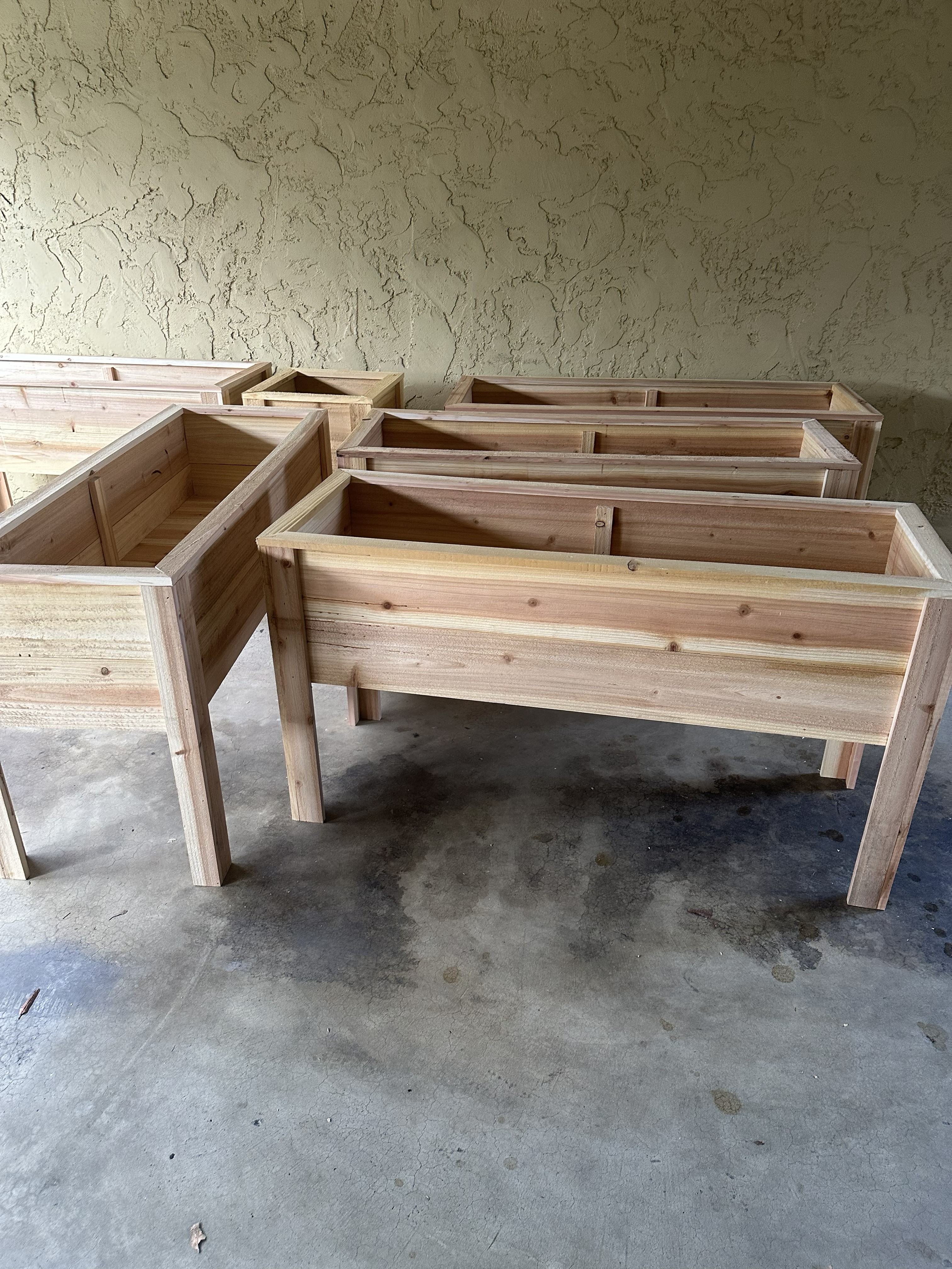 Cedar planter box